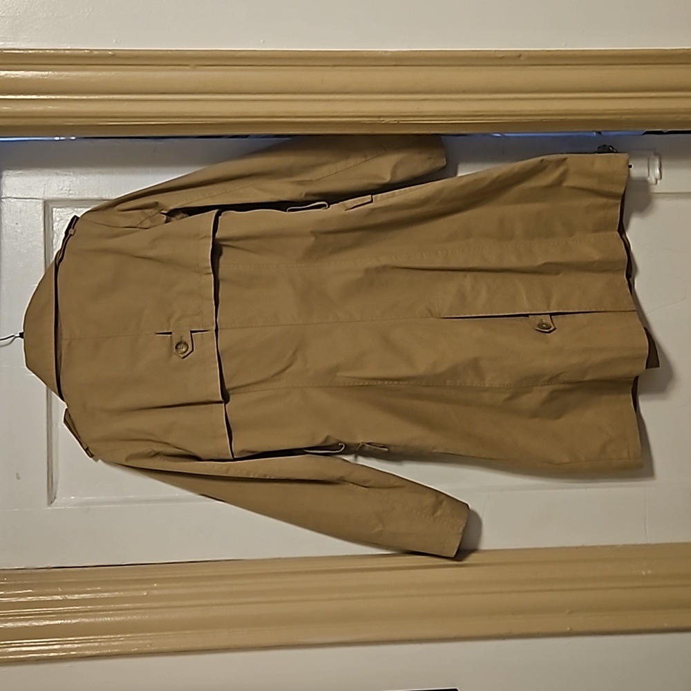Trenchcoat - Picture 3 of 3